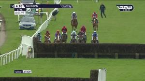 Video preview image for TAUNTON 16:10 - Jumping For Fun Open Hunters' Chase (5)