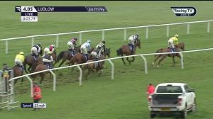 Video preview image for Ludlow 16:05 - Suzuki Atv UK Ludlow Maiden Hurdle (4)