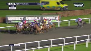 Video preview image for KEMPTON PARK 19:30 - Unibet Zero% Mission Fillies' Handicap (5)