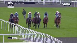 Video preview image for KEMPTON PARK 15:55 - Watch Unibet Racing 'Postcast' Each Thursday Handicap Chase (Qualifier) (3)