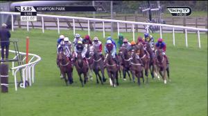 Video preview image for KEMPTON PARK 17:05 - Unibet "Junior" National Hunt Flat (4)