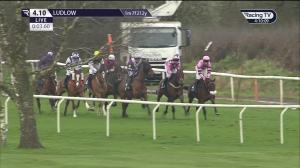 Video preview image for Ludlow 16:10 - Bromfield Sand and Gravel Handicap Chase (4)