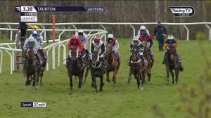Video preview image for TAUNTON 15:20 - Corks and Cru Vintage Mares' Handicap Hurdle (5)