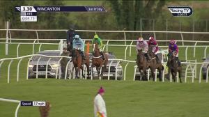Video preview image for Wincanton 15:30 - Molson Coors Final Chance To Qualify Mares' Handicap Chase (Qualifier) (4)