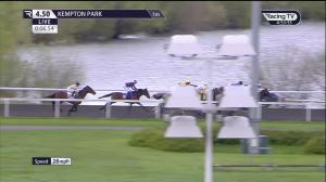 Video preview image for KEMPTON PARK 16:50 - Unibet More Boosts In More Races Maiden Stakes (5) (Div 1)