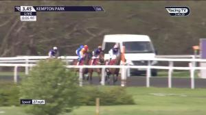 Video preview image for KEMPTON PARK 15:45 - Virgin Bet Daily Extra Places British EBF Fillies' Conditions Stakes (2)