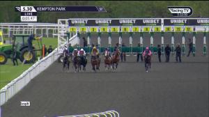 Video preview image for KEMPTON PARK 17:30 - Unibet Support Safe gambling/EBF Fillies' Novice Stakes (5)