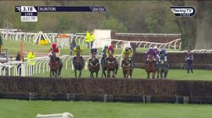 Video preview image for TAUNTON 15:18 - Quor Systems Paperless Handicap Chase (4)