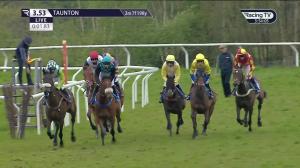 Video preview image for TAUNTON 15:53 - Taunton Round Table T-Rex Steaks Handicap Hurdle (3)