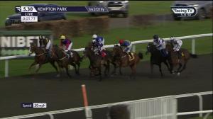 Video preview image for KEMPTON PARK 17:30 - Unibet Supporting Safe Gambling Restricted Maiden Fillies' Stakes (5)
