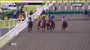 Video preview image for KEMPTON PARK 17:30 - Unibet More Boosts In More Races Novice Stakes (5)