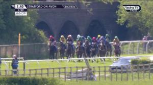 Video preview image for Stratford-on-Avon 13:40 - Get Daily Tips At racinguk.com Handicap Hurdle (5)