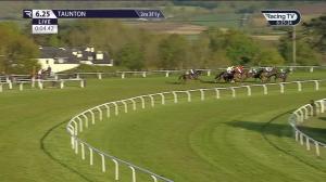 Video preview image for TAUNTON 18:25 - Dave Criddle Travel Handicap Hurdle (4) (Div 1)