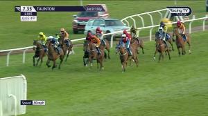 Video preview image for Taunton 19:35 - Final Lee Noonan Retirement Handicap Chase (5)