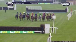 Video preview image for Sandown Park 17:20 - Bet365 Handicap Hurdle (2)