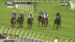 Video preview image for Stratford-on-Avon 17:20 - Racing TV Members Night Novices' Handicap Chase (4)