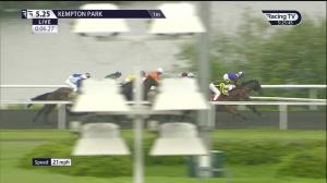 Video preview image for KEMPTON PARK 17:25 - Unibet More Boosts In More Races Handicap (Qualifier) (6)