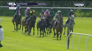 Video preview image for Huntingdon 14:40 - Daily Offers At rhino.bet Maiden Hurdle (4)