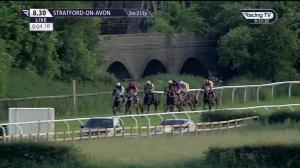 Video preview image for Stratford-on-Avon 20:30 - Gambling Prince Novices' Handicap Chase (4)
