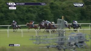 Video preview image for WETHERBY 17:25 - Bristol Street Motors EBF Restricted Maiden Stakes (Qualifier) (4) (Div 1)