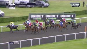 Video preview image for Kempton Park 17:40 - unibet/EBF Maiden Fillies' Stakes (5)