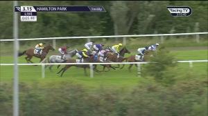 Video preview image for Hamilton Park 15:15 - Aspire Cleaning Company Almada Mile Handicap (2)