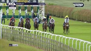 Video preview image for Beverley 15:25 - Weatherbys Epassport Coconut Cup Fillies' Handicap (4)