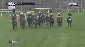 Video preview image for Taunton 14:05 - Try RacingTV Free Now At racingtv.com/freetrial Novices' Handicap Hurdle