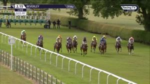 Video preview image for Beverley 14:15 - Book Your Christmas Party Online Handicap