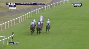 Video preview image for Stratford-on-Avon 14:42 - Esme & Ellie Allsopp Handicap Hurdle