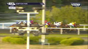 Video preview image for Kempton Park 19:20 - Unibet 40,000+ Live Streamed Events Handicap